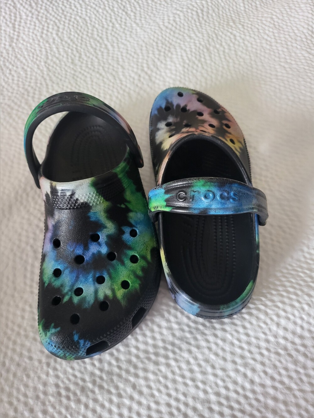 Crocs Unisex women US 8 Tie-Dye Clog Sandals Slip-On Multicolor/Black MINT!!!